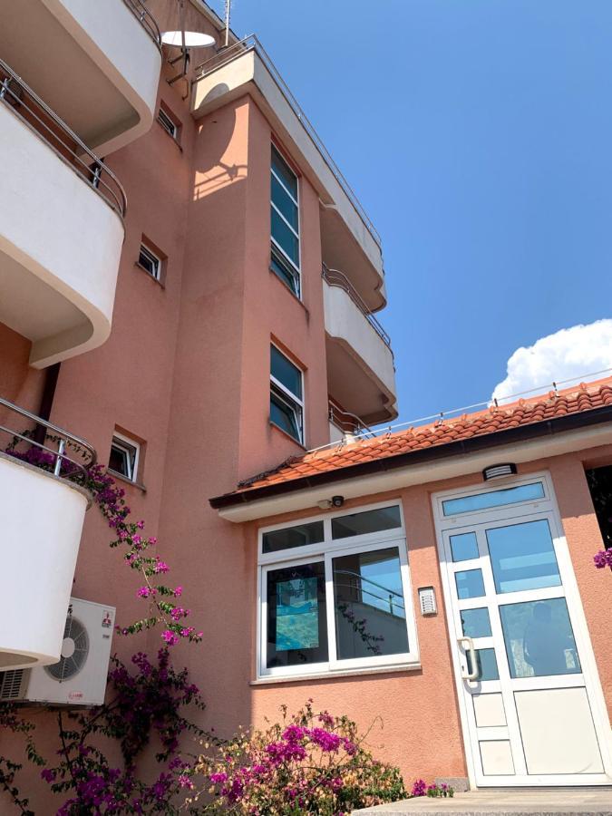 Apartment Ruby ชิเบนิก ภายนอก รูปภาพ