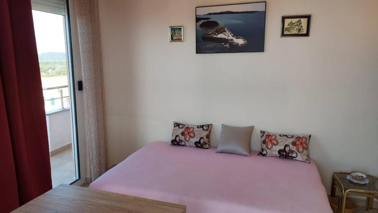Apartment Ruby ชิเบนิก ภายนอก รูปภาพ